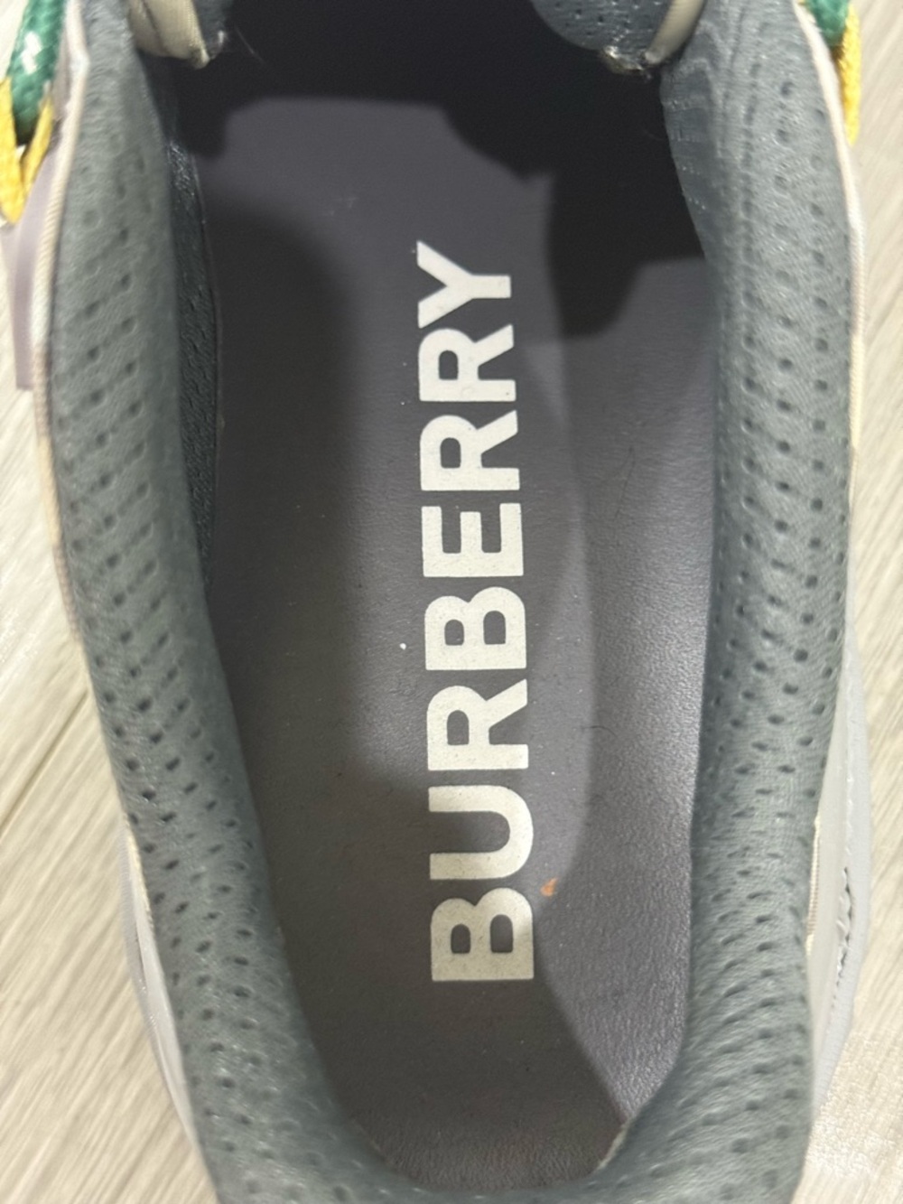 Burberry Sneakers Check Print Green/Beige – Size 10 – Authentic - Picture 12 of 12